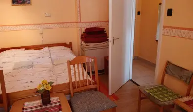�risz Apartman Hark�ny
