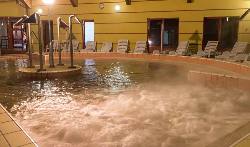 Vulk�n Wellness Hotel �s Kemping Celld�m�lk - M�rcius 15. (min. 2 �j)