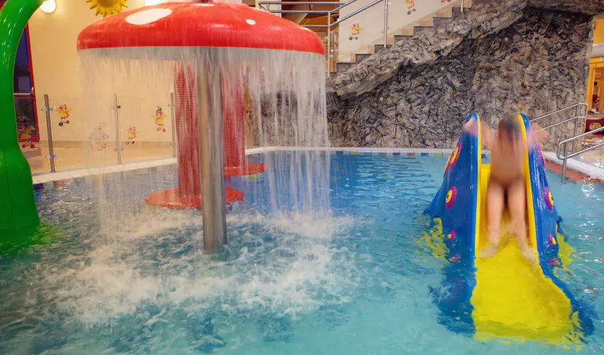 Vulk�n Wellness Hotel �s Kemping Celld�m�lk - M�rcius 15. (min. 2 �j)