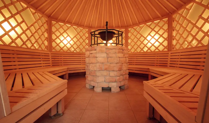 Vulk�n Wellness Hotel �s Kemping Celld�m�lk - M�rcius 15. (min. 2 �j)