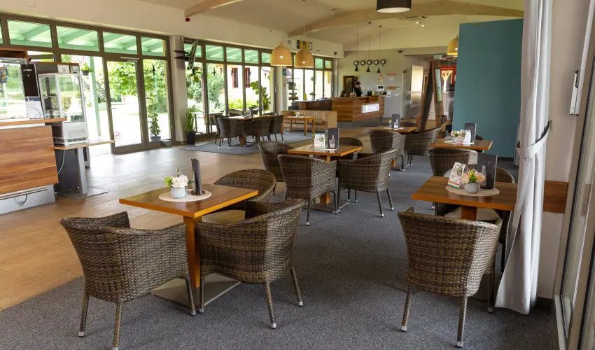 Vulk�n Wellness Hotel �s Kemping Celld�m�lk - M�rcius 15. (min. 2 �j)