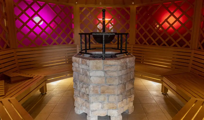 Vulk�n Wellness Hotel �s Kemping Celld�m�lk - M�rcius 15. (min. 2 �j)