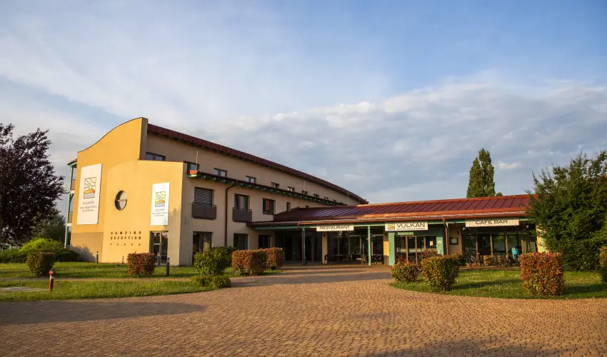 Vulk�n Wellness Hotel �s Kemping Celld�m�lk - M�rcius 15. (min. 2 �j)