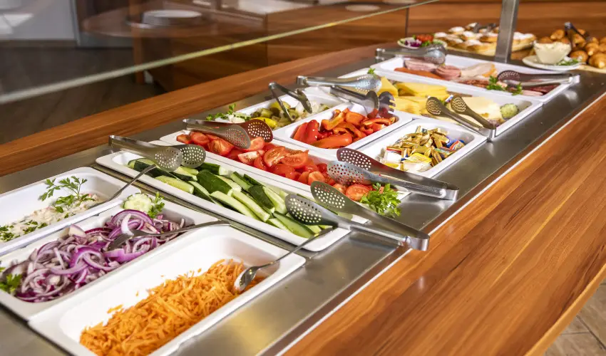 Vulk�n Wellness Hotel �s Kemping Celld�m�lk - M�rcius 15. (min. 2 �j)