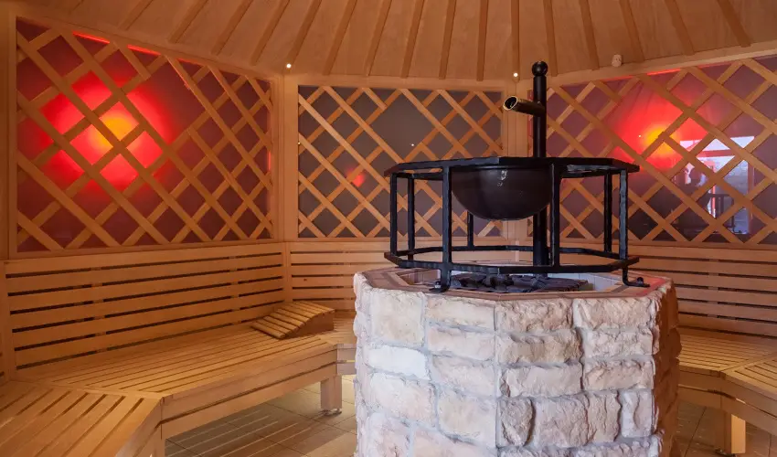Vulk�n Wellness Hotel �s Kemping Celld�m�lk - M�rcius 15. (min. 2 �j)