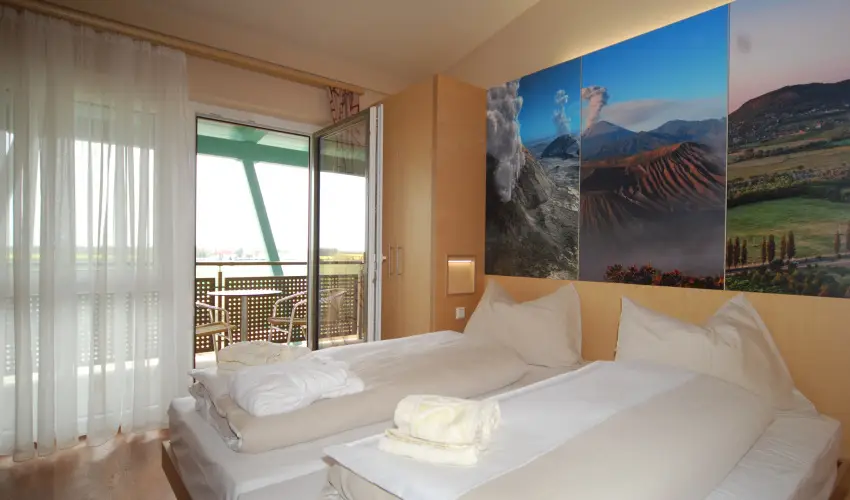 Vulk�n Wellness Hotel �s Kemping Celld�m�lk - M�rcius 15. (min. 2 �j)