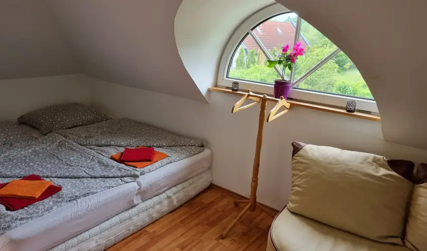 Jurta Spirit Hotel Balatongy�r�k - M�rcius 15. 