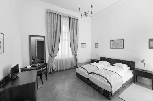 K�rolyi Kast�ly Hotel & Restaurant - M�rcius 15. 