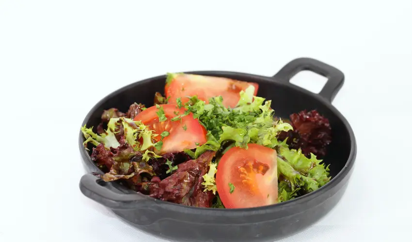 K�rolyi Kast�ly Hotel & Restaurant  Feh�rv�rcsurg� - M�rcius 15. 