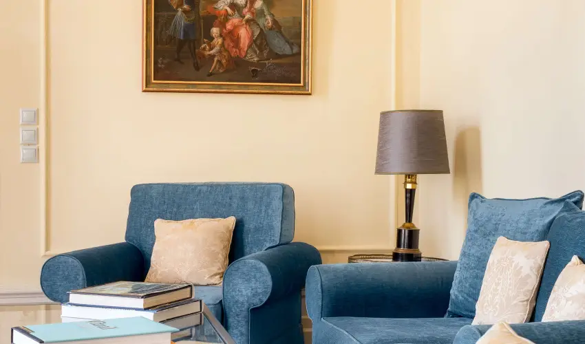 K�rolyi Kast�ly Hotel & Restaurant  Feh�rv�rcsurg� - M�rcius 15. 