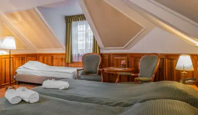 Kast�lyhotel Sasv�r Par�dsasv�r