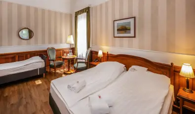Kast�lyhotel Sasv�r Par�dsasv�r