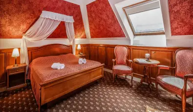 Kast�lyhotel Sasv�r Par�dsasv�r