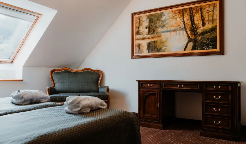 Kast�lyhotel Sasv�r Par�dsasv�r - M�rcius 15. (min. 3 �j)