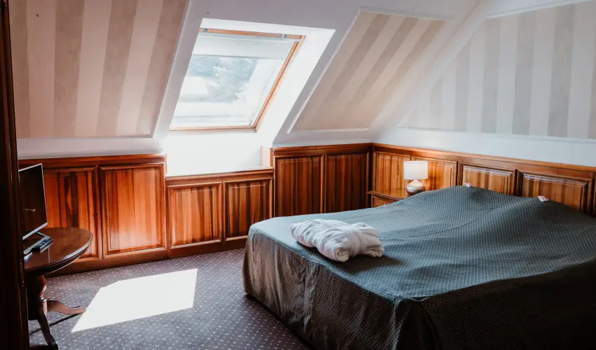 Kast�lyhotel Sasv�r Par�dsasv�r - M�rcius 15. (min. 3 �j)