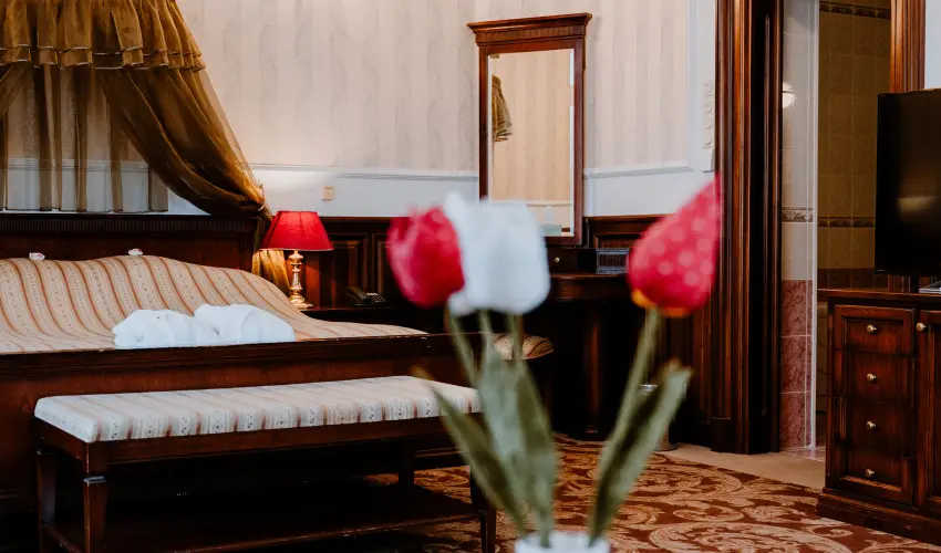 Kast�lyhotel Sasv�r Par�dsasv�r - M�rcius 15. (min. 3 �j)