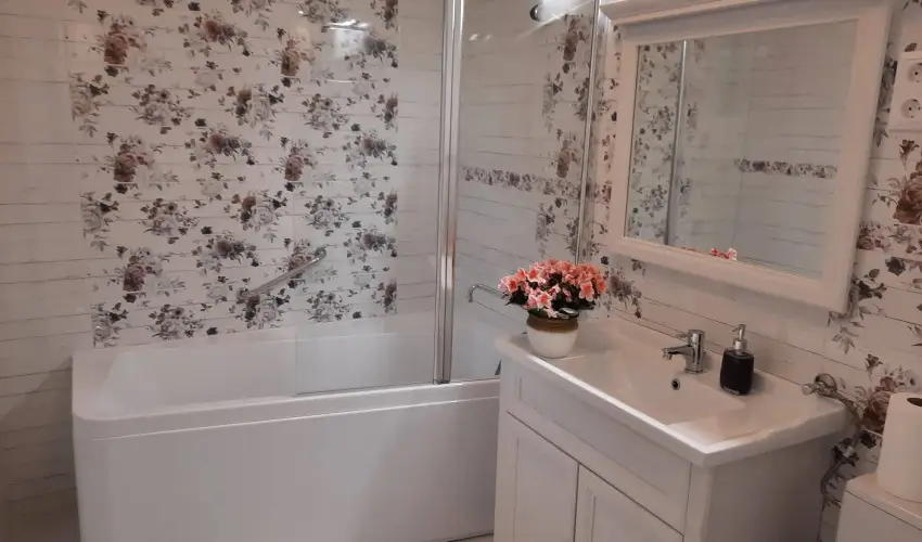 K�k Laguna Wellness Apartmanok Egerszal�k - M�rcius 15.
