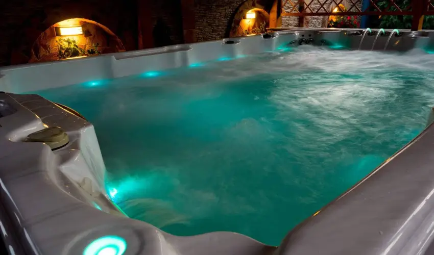 K�k Laguna Wellness Apartmanok Egerszal�k - M�rcius 15.