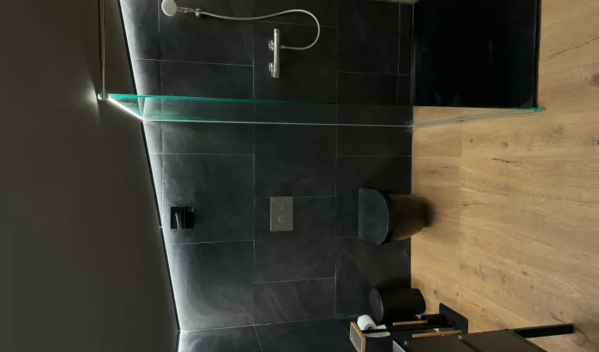 K�kmad�r Vend�gh�z Homokm�gy - M�rcius 15.