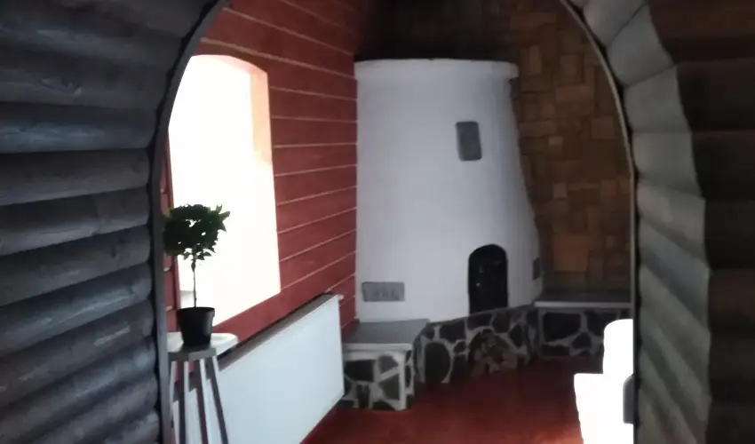 K�kmad�r Vend�gh�z Homokm�gy - M�rcius 15.