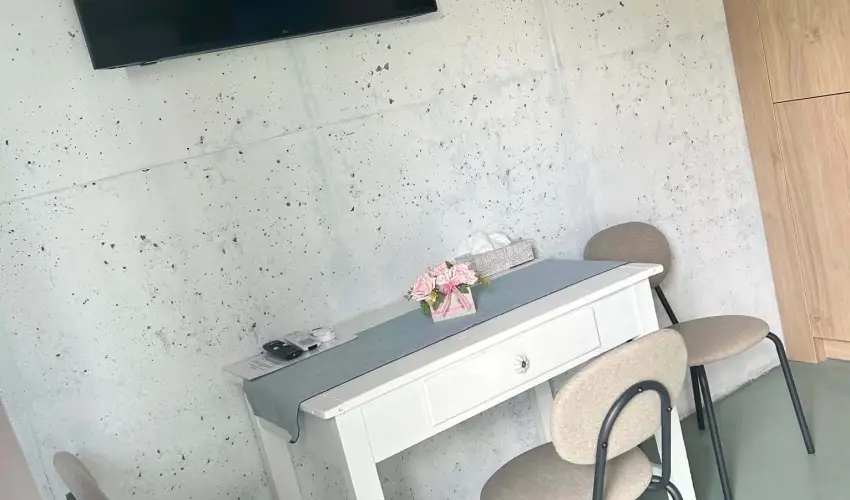K�kmad�r Vend�gh�z Homokm�gy - M�rcius 15.