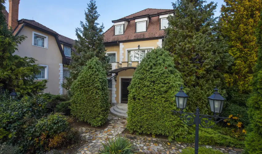 Kikelet Club Hotel Miskolctapolca - M�rcius 15. - teljes el�refizet�ssel (min. 3 �j)