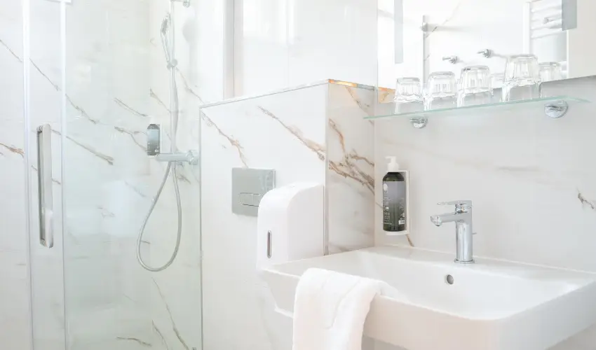 Kikelet Club Hotel Miskolctapolca - M�rcius 15. - teljes el�refizet�ssel (min. 3 �j)