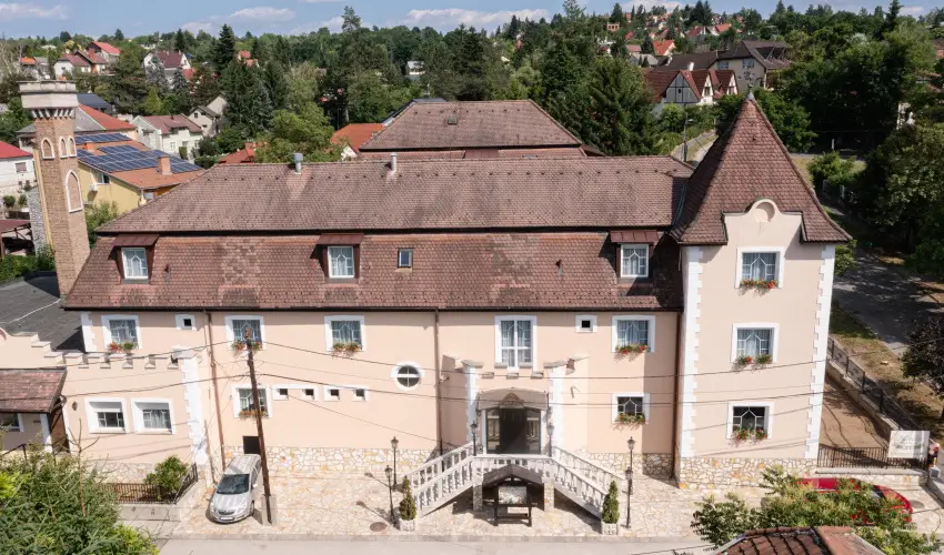 Kikelet Club Hotel Miskolctapolca - M�rcius 15. - teljes el�refizet�ssel (min. 3 �j)