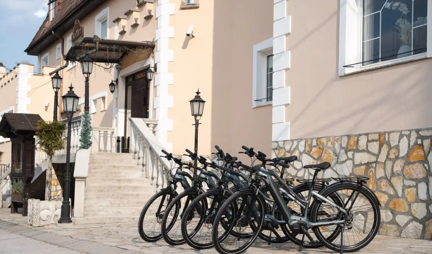 Kikelet Club Hotel Miskolctapolca - M�rcius 15. (min. 3 �j)