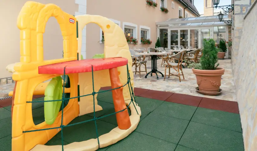 Kikelet Club Hotel Miskolctapolca - M�rcius 15. (min. 3 �j)