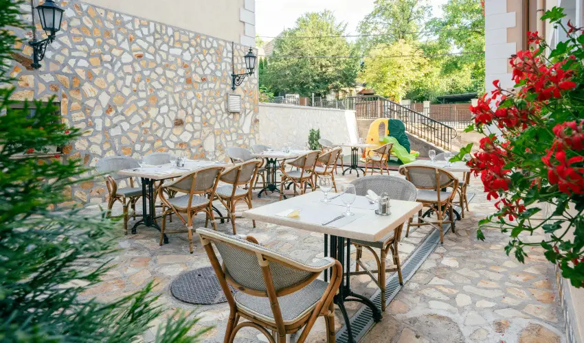 Kikelet Club Hotel Miskolctapolca - M�rcius 15. (min. 3 �j)