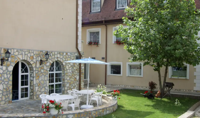 Kikelet Club Hotel Miskolctapolca - M�rcius 15. - teljes el�refizet�ssel (min. 3 �j)