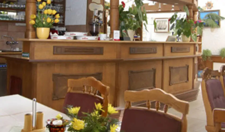 Kikelet Club Hotel Miskolctapolca - M�rcius 15. - teljes el�refizet�ssel (min. 3 �j)