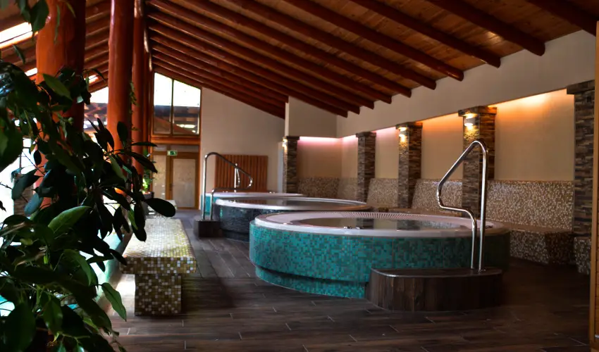K�kapu Vad�szkast�ly �s Hotel & Apartments Nagyhuta - M�rcius 15.