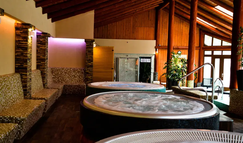 K�kapu Vad�szkast�ly �s Hotel & Apartments Nagyhuta - M�rcius 15.