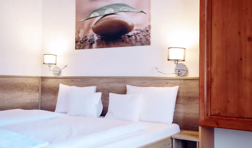 K�kapu Vad�szkast�ly �s Hotel & Apartments Nagyhuta - M�rcius 15.