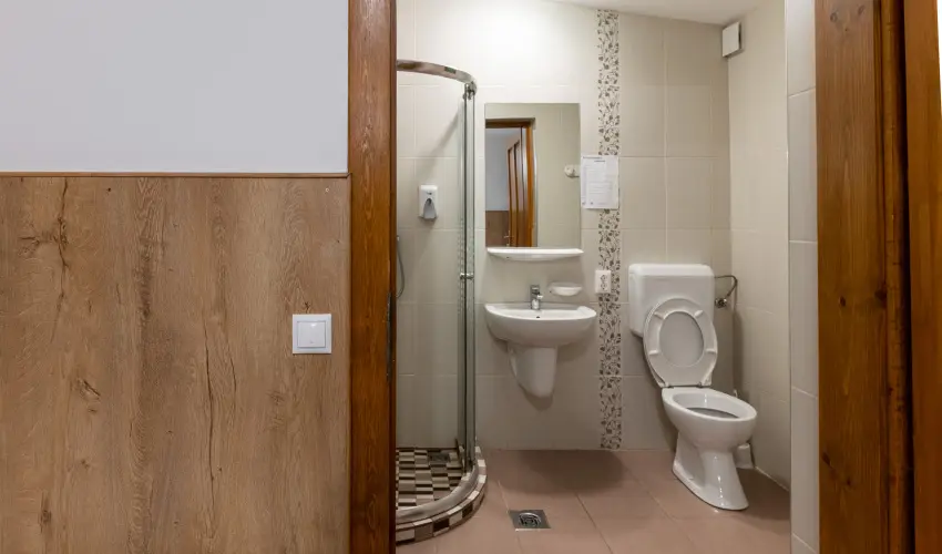 K�kapu Vad�szkast�ly �s Hotel & Apartments Nagyhuta - M�rcius 15.