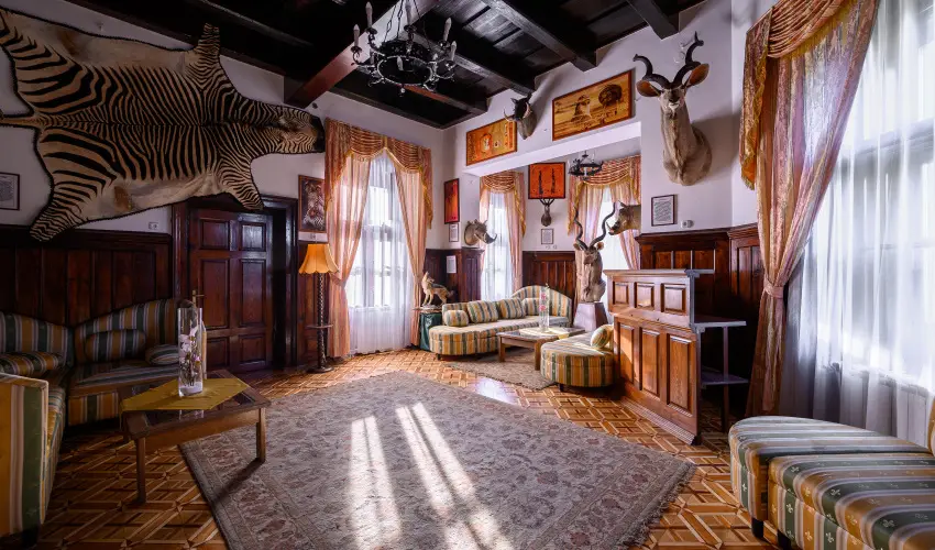 K�kapu Vad�szkast�ly �s Hotel & Apartments Nagyhuta - M�rcius 15.