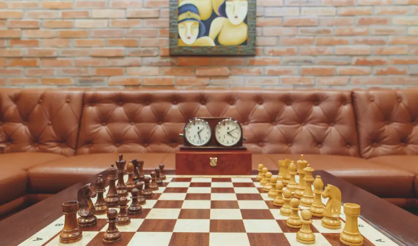 Koml� Hotel Gyula - M�rcius 15. 
