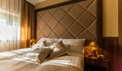 Koml� Hotel Gyula