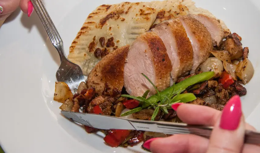 Korona Panzi� �s �tterem H�v�z - M�rcius 15. - teljes el�refizet�ssel (min. 2 �j)