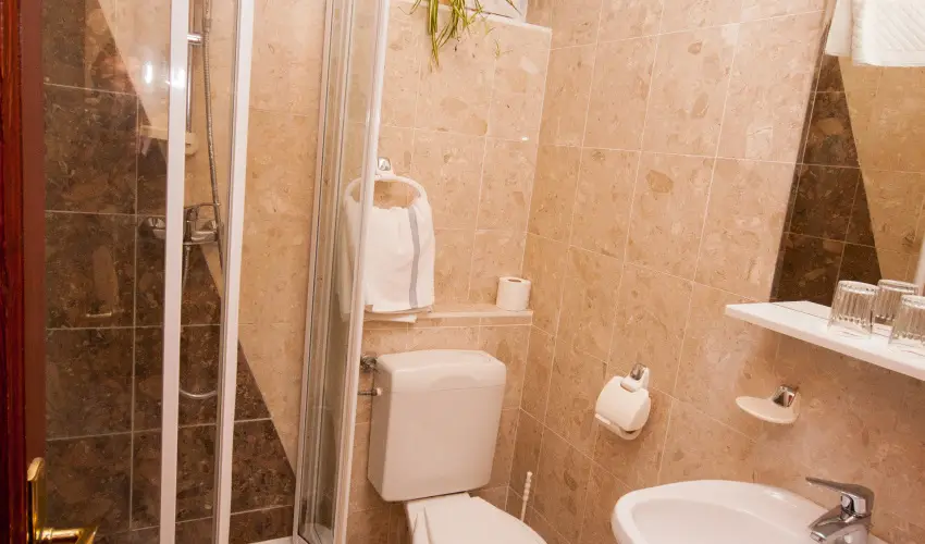 Korona Panzi� �s �tterem H�v�z - M�rcius 15. - teljes el�refizet�ssel (min. 2 �j)