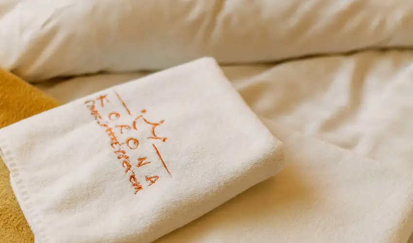 Korona Panzi� �s �tterem H�v�z - M�rcius 15. - teljes el�refizet�ssel (min. 2 �j)