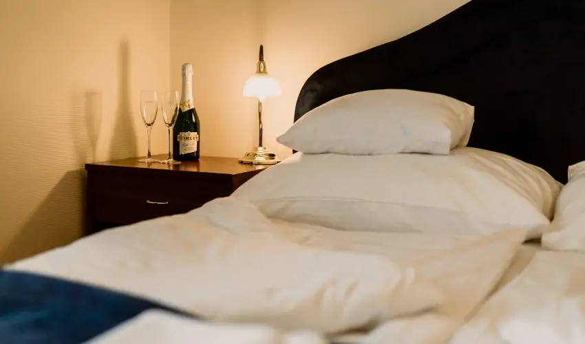 Korona Panzi� �s �tterem H�v�z - M�rcius 15. - teljes el�refizet�ssel (min. 2 �j)