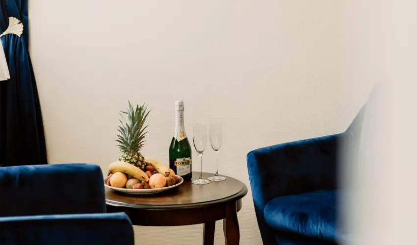 Korona Panzi� �s �tterem H�v�z - M�rcius 15. - teljes el�refizet�ssel (min. 2 �j)