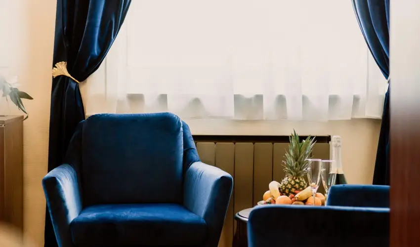 Korona Panzi� �s �tterem H�v�z - M�rcius 15. - teljes el�refizet�ssel (min. 2 �j)