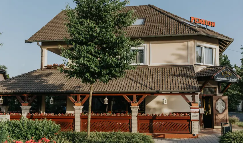 Korona Panzi� �s �tterem H�v�z - M�rcius 15. - teljes el�refizet�ssel (min. 2 �j)