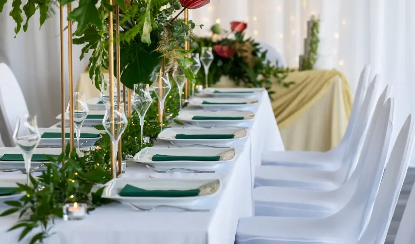 Krist�ly Hotel Konferencia & Wellness Ajka - M�rcius 15. 