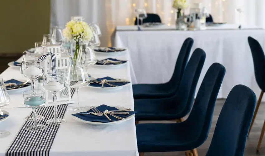 Krist�ly Hotel Konferencia & Wellness Ajka - M�rcius 15. 