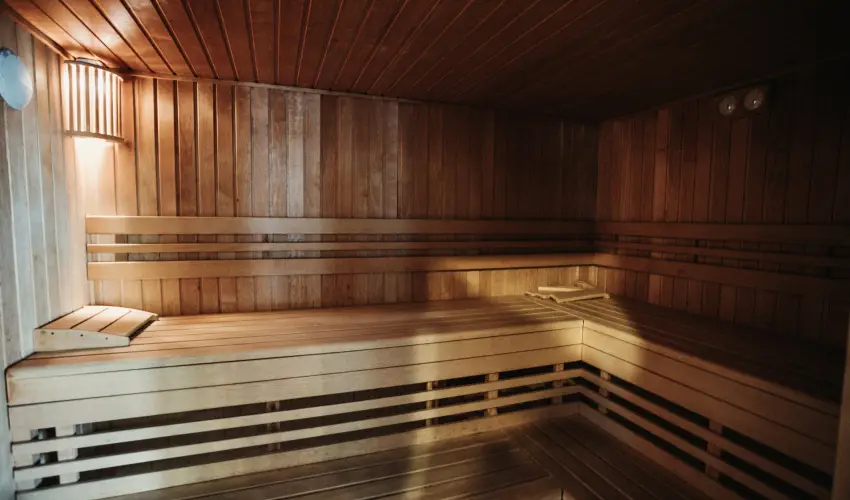 La Riva Hotel Si�fok - M�rcius 15.